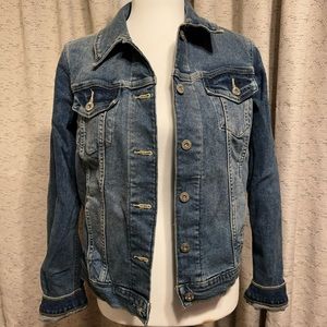 Classic Levi’s jean jacket
